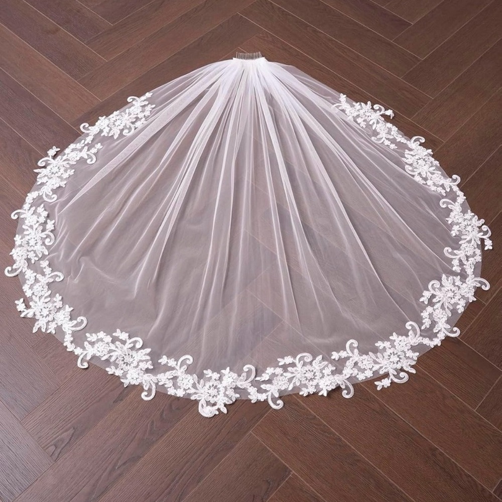 Elegant White Lace Hair Veil